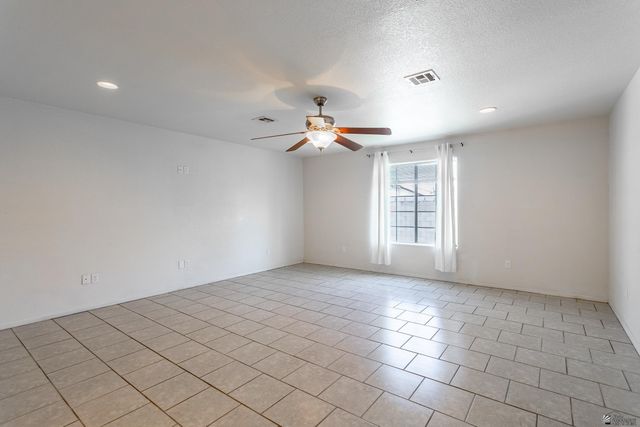 1910 E Los Olivos Dr, San Luis, AZ 85336