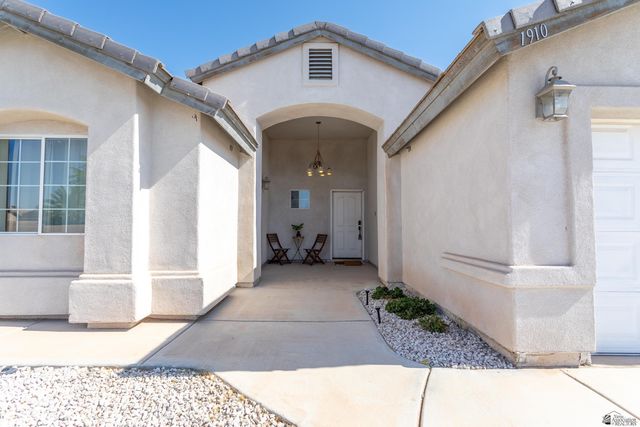 1910 E Los Olivos Dr, San Luis, AZ 85336