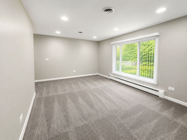 1241 S Elmwood Avenue, Waukegan, IL 60085