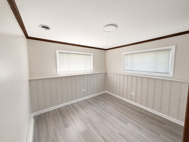 1241 S Elmwood Avenue, Waukegan, IL 60085