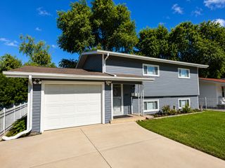 1241 S Elmwood Avenue, Waukegan, IL 60085