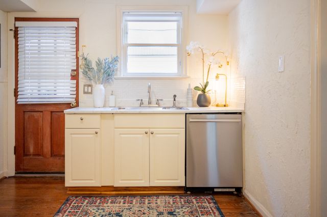 4152 Prescott Avenue, Dallas, TX 75219