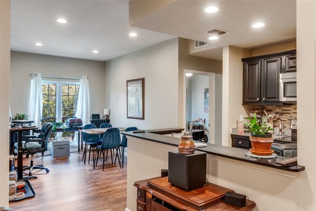 8601 Park Lane 624, Dallas, TX 75231