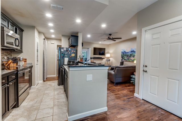 8601 Park Lane 624, Dallas, TX 75231