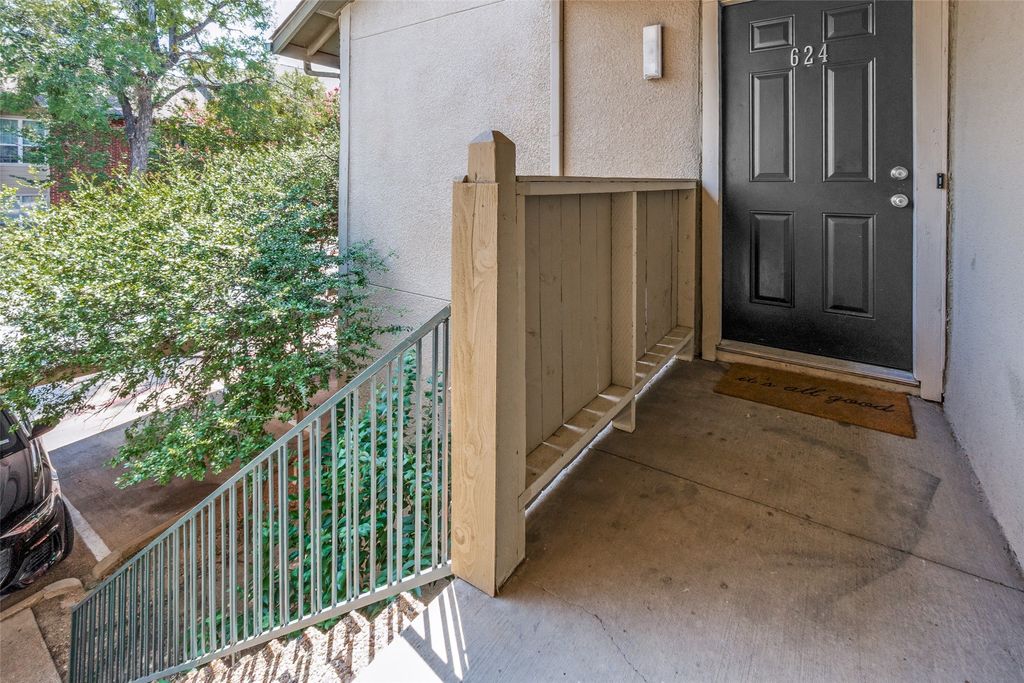 8601 Park Lane 624, Dallas, TX 75231