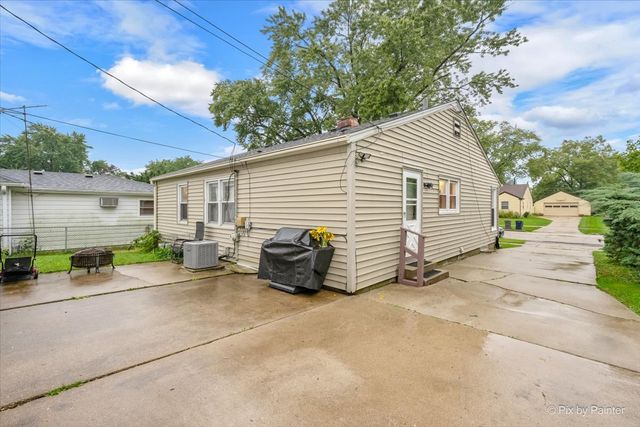 115 S Du Bois Avenue, Elgin, IL 60123
