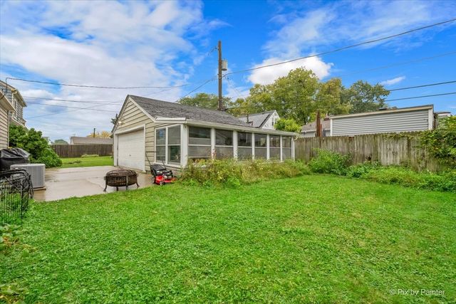 115 S Du Bois Avenue, Elgin, IL 60123