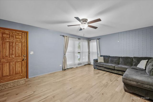 115 S Du Bois Avenue, Elgin, IL 60123
