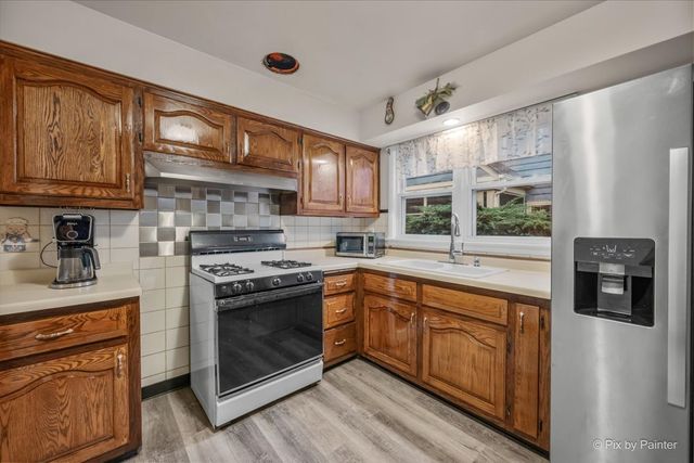 115 S Du Bois Avenue, Elgin, IL 60123