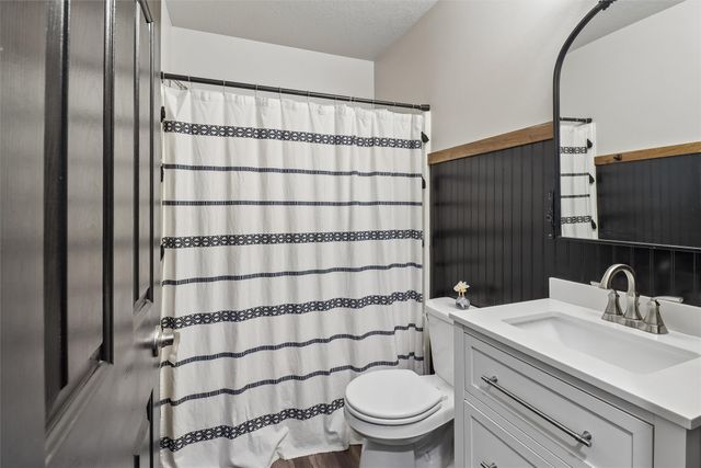 216 W 13th Street S, Newton, IA 50208