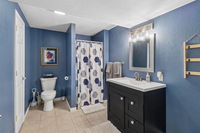 216 W 13th Street S, Newton, IA 50208
