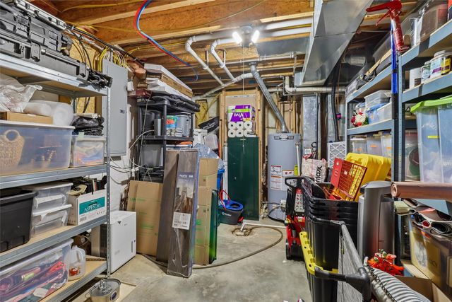 216 W 13th Street S, Newton, IA 50208