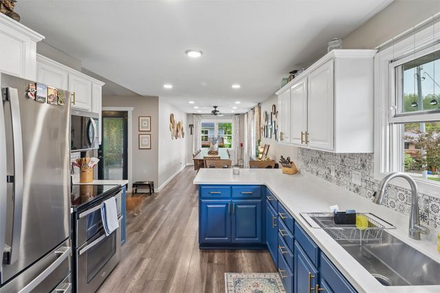 216 W 13th Street S, Newton, IA 50208