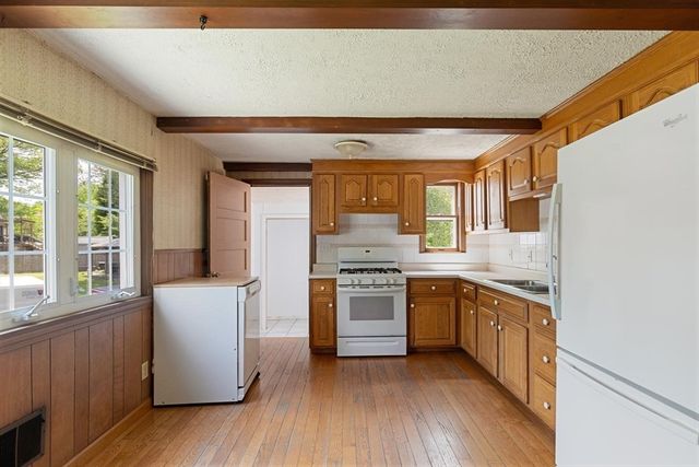 19 Butler Ave, Wakefield, MA 01880