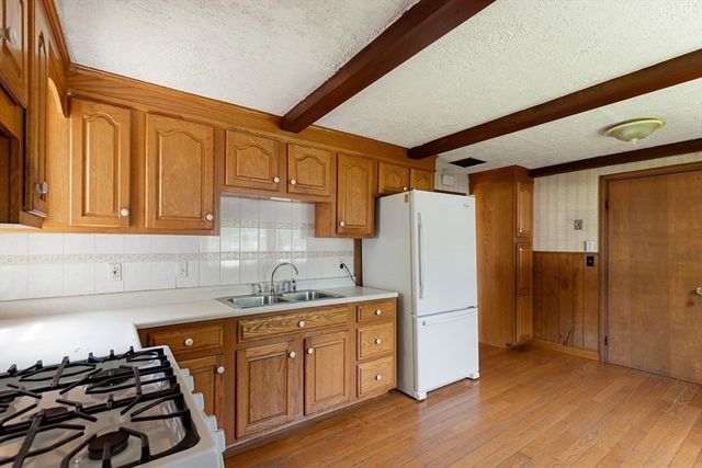19 Butler Ave, Wakefield, MA 01880