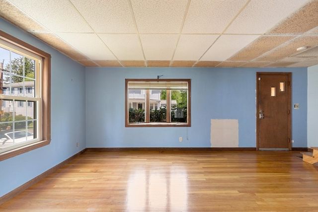 19 Butler Ave, Wakefield, MA 01880
