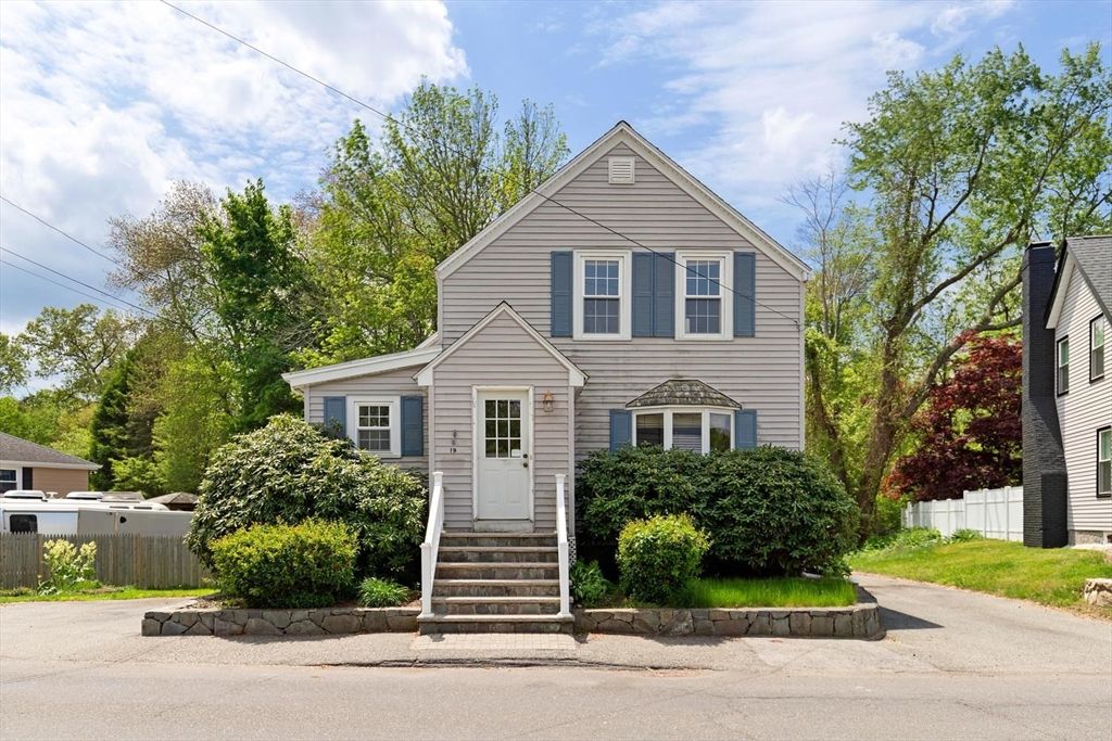19 Butler Ave, Wakefield, MA 01880