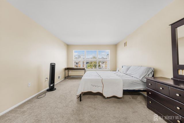 197 Barclay Court, Piscataway, NJ 08854