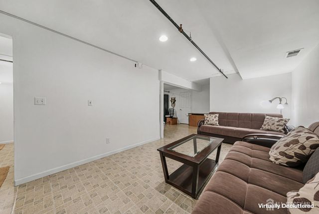 197 Barclay Court, Piscataway, NJ 08854