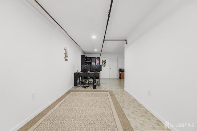 197 Barclay Court, Piscataway, NJ 08854