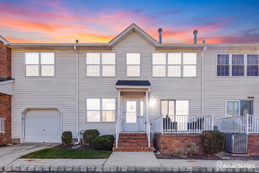 197 Barclay Court, Piscataway, NJ 08854