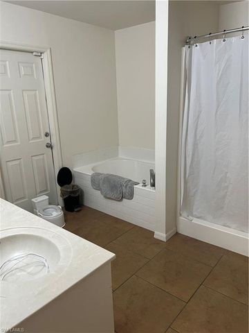 3280 2nd AVE SE, Naples, FL 34117