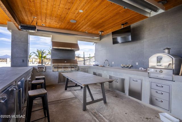 2581 N Alabang Hills Drive, Nogales, AZ 85621