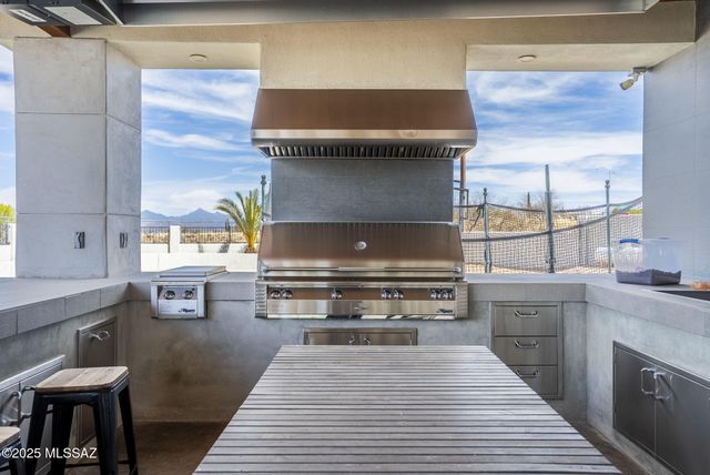 2581 N Alabang Hills Drive, Nogales, AZ 85621