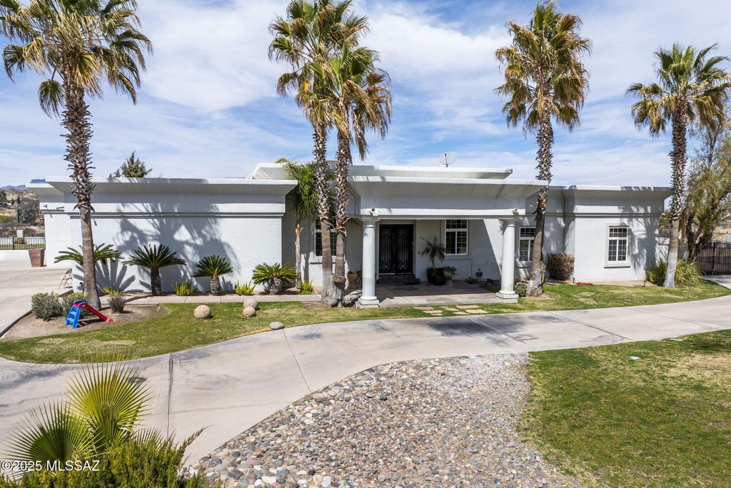 2581 N Alabang Hills Drive, Nogales, AZ 85621