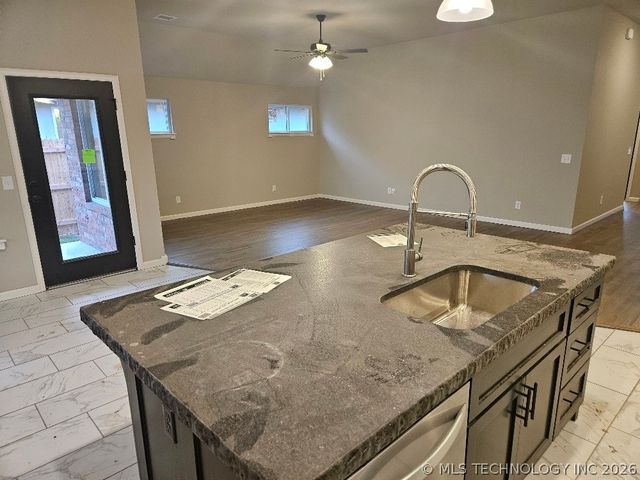 10408 E 132nd Street S, Bixby, OK 74008