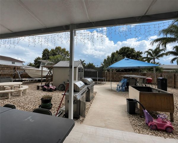 15302 SW 180th Ter, Miami, FL 33187
