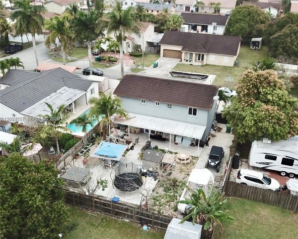 15302 SW 180th Ter, Miami, FL 33187