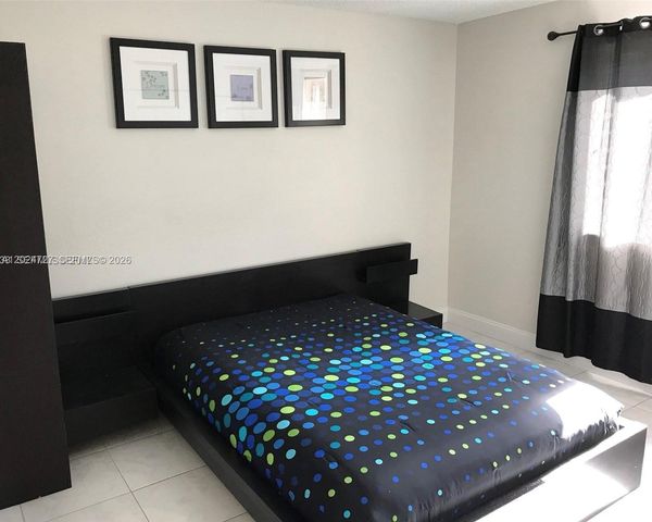 15302 SW 180th Ter, Miami, FL 33187