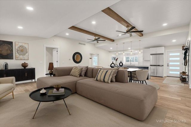 10985 E Cd Avenue, Richland, MI 49083