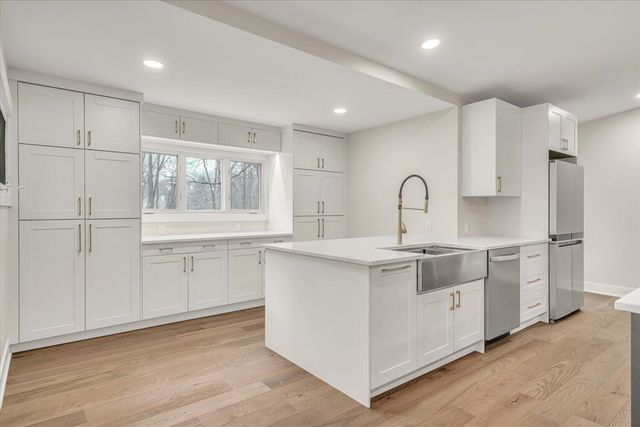 10985 E Cd Avenue, Richland, MI 49083