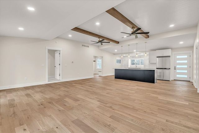 10985 E Cd Avenue, Richland, MI 49083