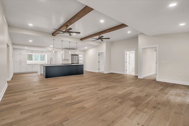 10985 E Cd Avenue, Richland, MI 49083