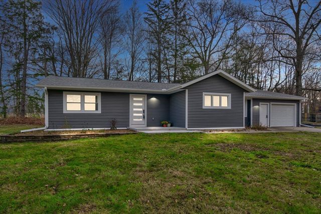 10985 E Cd Avenue, Richland, MI 49083