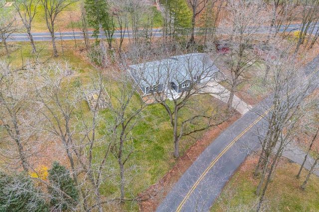 10985 E Cd Avenue, Richland, MI 49083