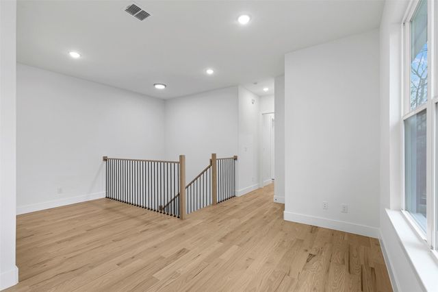 913 Bayonne Street, Dallas, TX 75212