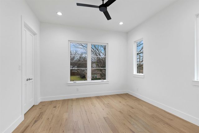 913 Bayonne Street, Dallas, TX 75212