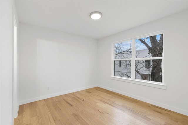 913 Bayonne Street, Dallas, TX 75212