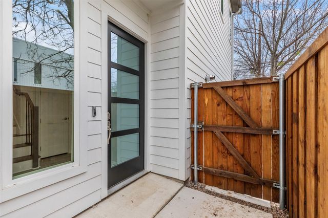 913 Bayonne Street, Dallas, TX 75212