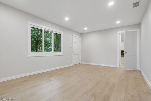 50 S Glencoe Drive, Akron, OH 44319