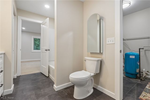 50 S Glencoe Drive, Akron, OH 44319