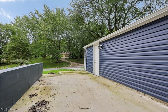 50 S Glencoe Drive, Akron, OH 44319