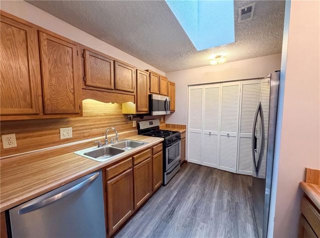 282 Toweridge Drive SW, Marietta, GA 30064