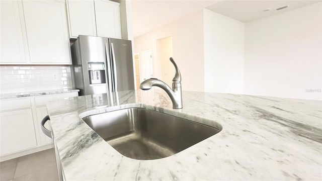 17915 CANTARINA COVE, Lakewood Ranch, FL 34211