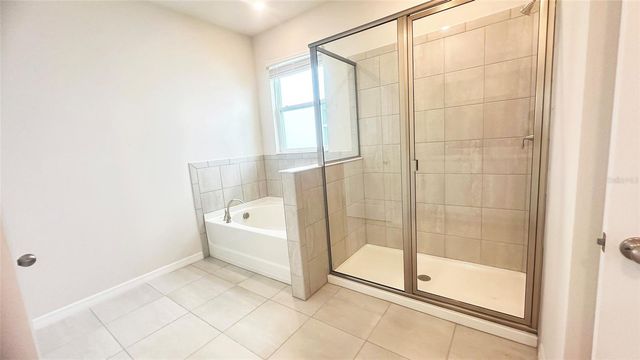 17915 CANTARINA COVE, Lakewood Ranch, FL 34211