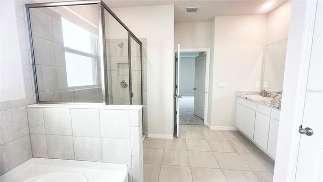 17915 CANTARINA COVE, Lakewood Ranch, FL 34211